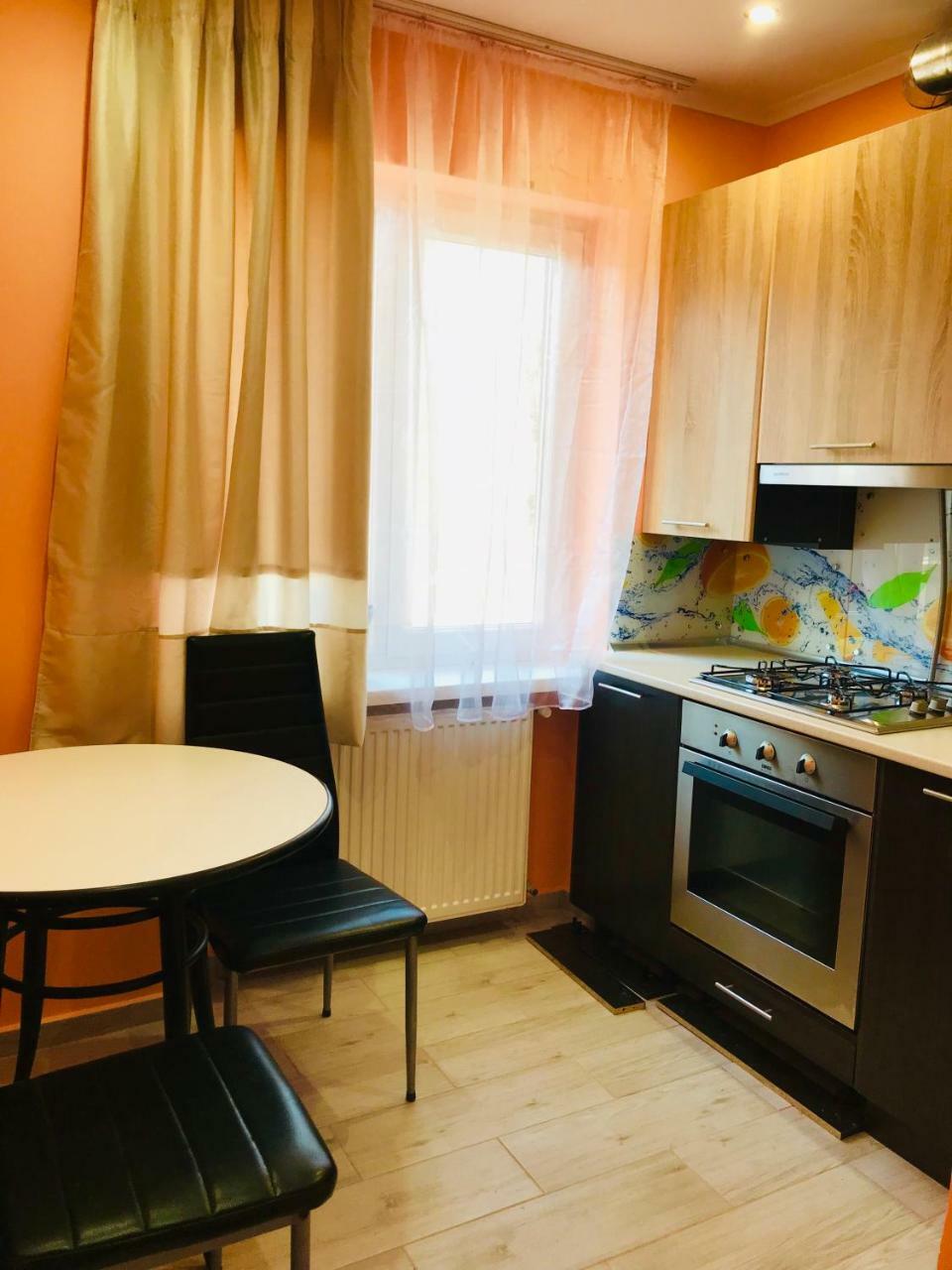 Арт Квартира В Центрі Міста Oujhorod Extérieur photo