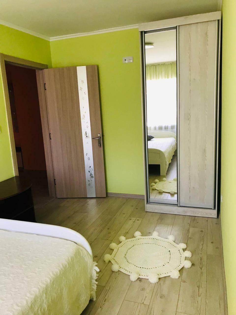 Арт Квартира В Центрі Міста Oujhorod Extérieur photo