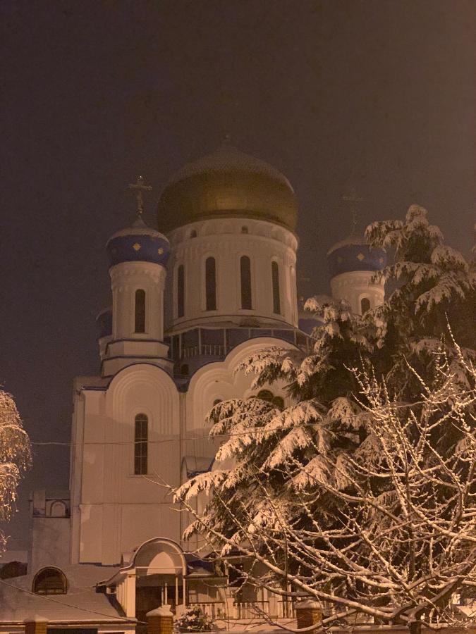 Арт Квартира В Центрі Міста Oujhorod Extérieur photo