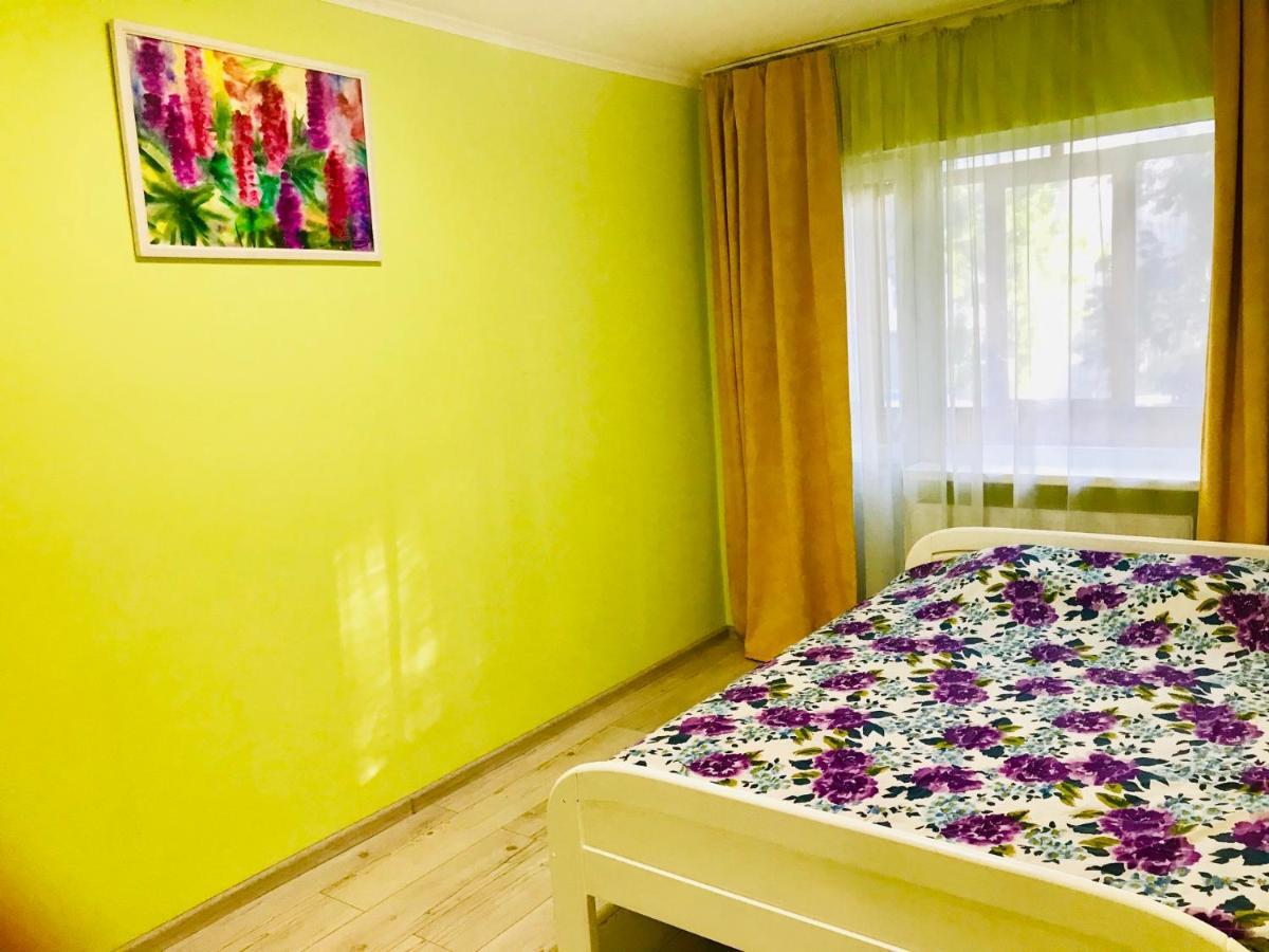 Арт Квартира В Центрі Міста Oujhorod Extérieur photo
